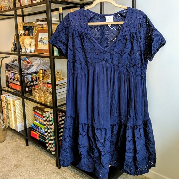Knox Rose Dresses & Skirts - ♥️ 3/$20! Navy blue eyelet sundress size large
